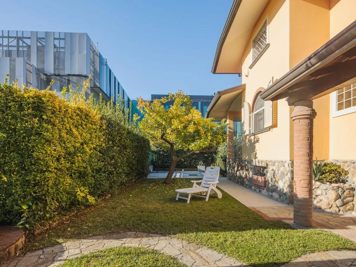 Apartment Lara By Interhome Marina di Massa Italy