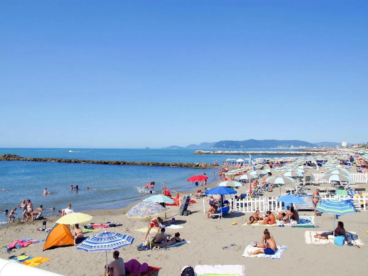 Apartment Lara By Interhome Marina di Massa