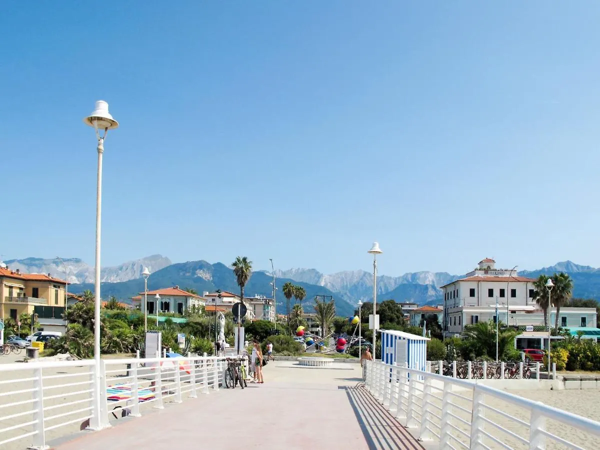 Apartment Lara By Interhome Marina di Massa